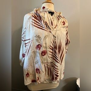 Harve blouse. Size Large. Three quarter length sleeve.